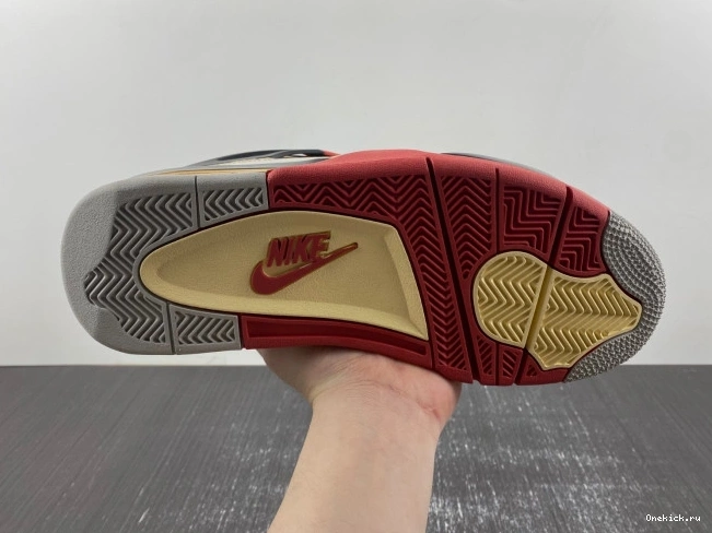 One Kick JORDAN 4 